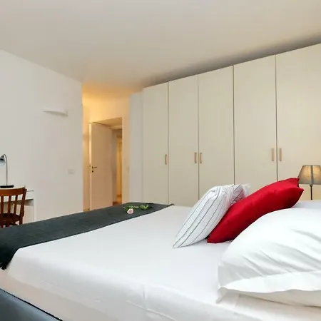 St Peter Mediatrice Apartment *